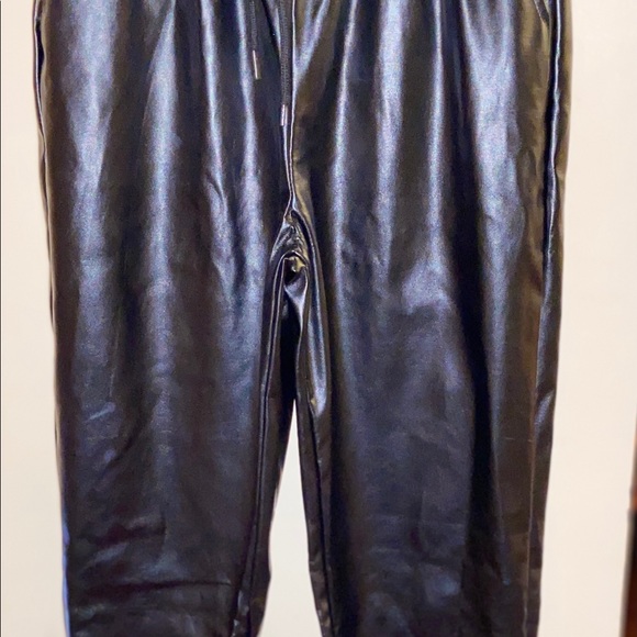 Drawstring waist pu leather pants - Picture 3 of 5